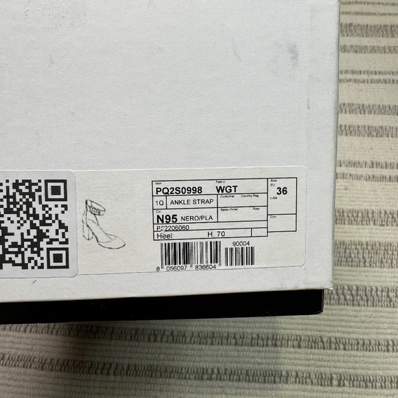 RED Valentino- Suede D'Orsay Pumps- Black/Gold-Women’s Size 36 - Picture 2 of 12